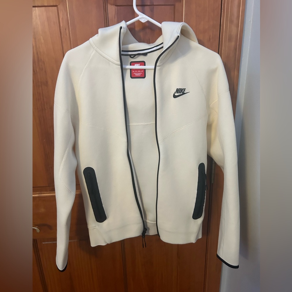 Nike Sportswear Tech Fleece Windrunner Men’s Zip-Up Hoodie Coconut Milk/Black XS